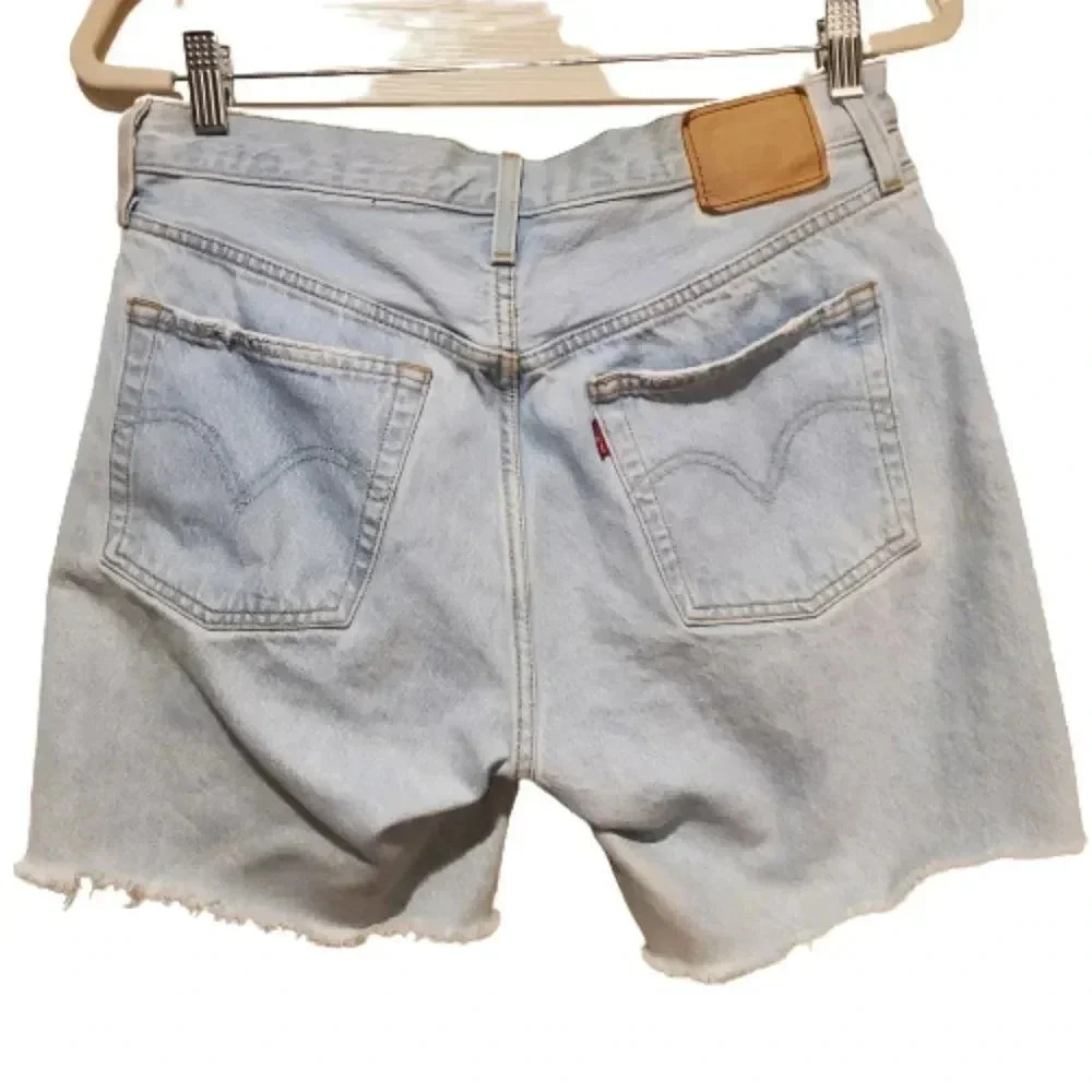 Levi's Vintage 501 XX  distressed raw hem jean shorts Size 8